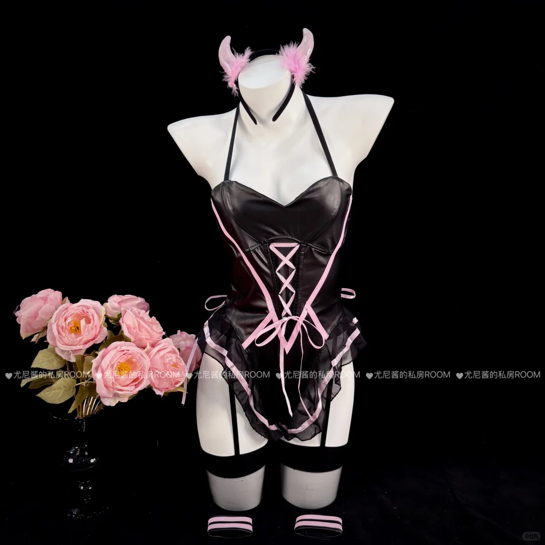 又乖又甜的黑粉色套装哦～🎀🖤