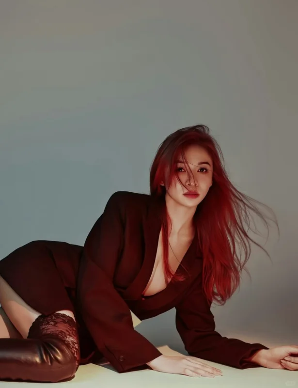 30岁港姐冠军被称“性女”！再拍突破性感照