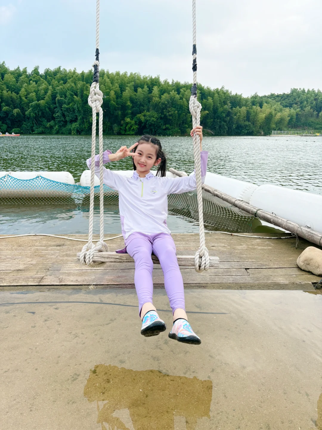 夏天的浪漫游泳占一半🏊