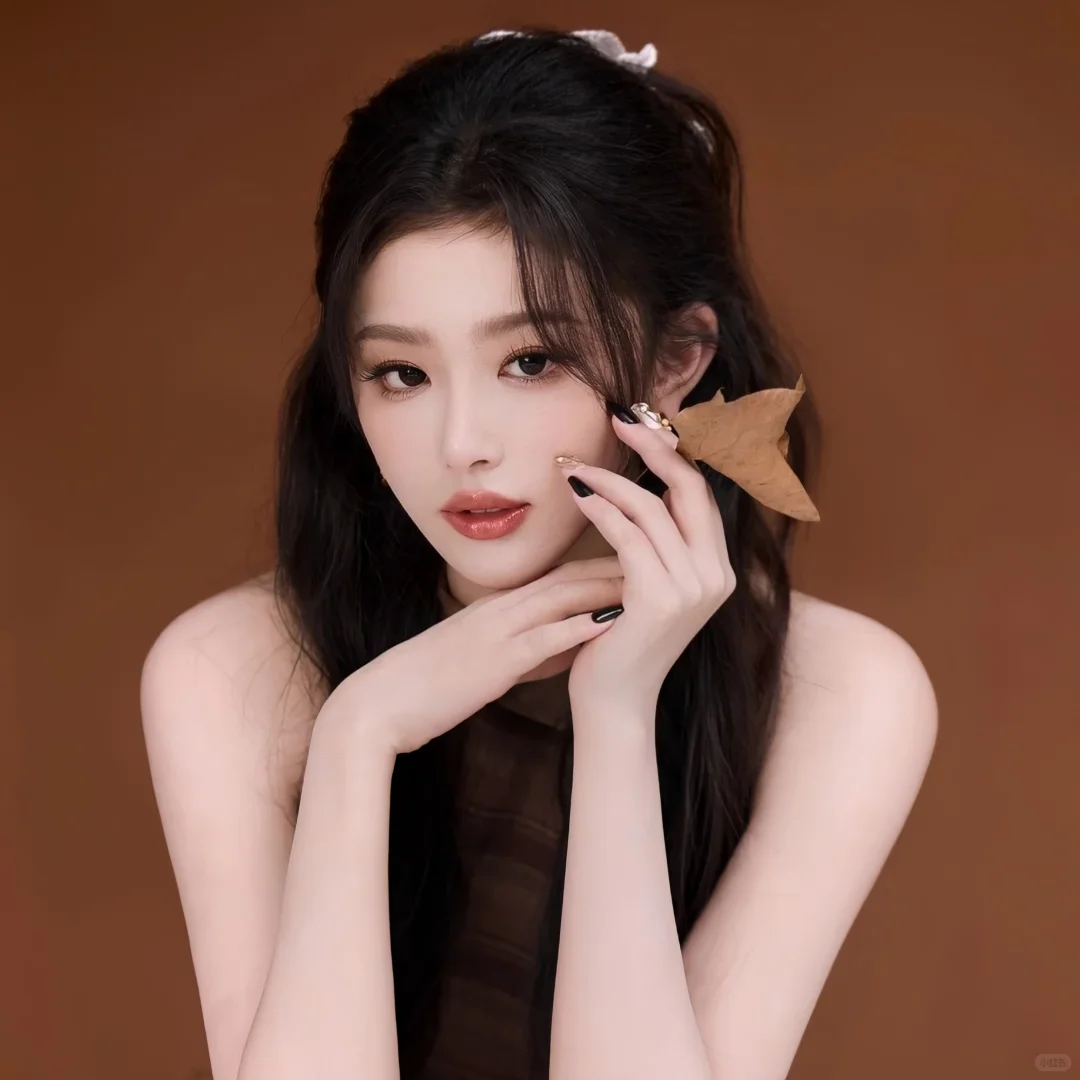 𝑾𝒆𝑪𝒉𝒂𝒕女头 | 孔雪儿