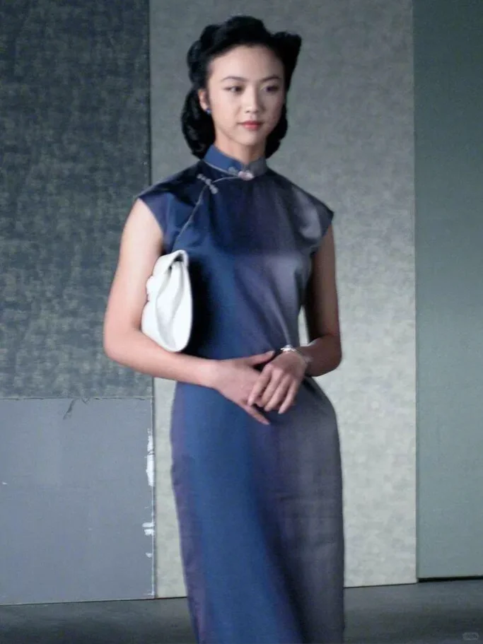 《色｜戒》汤唯和她的 27 套旗袍