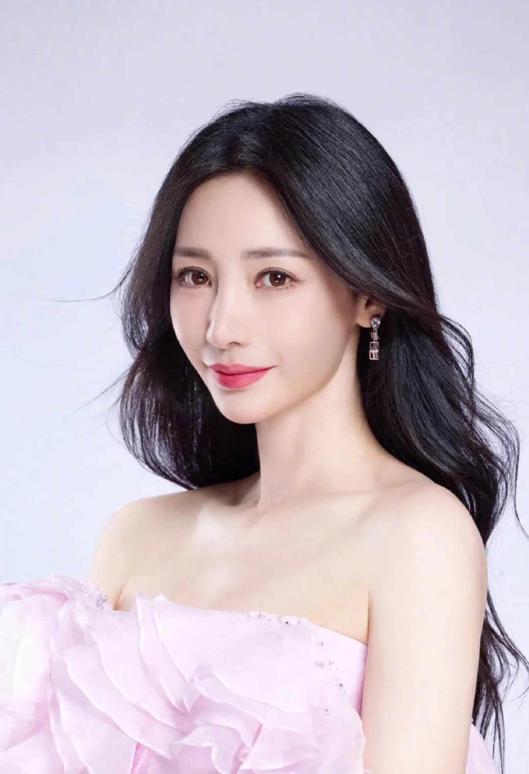 柳岩：性感女神？演技也超能打！