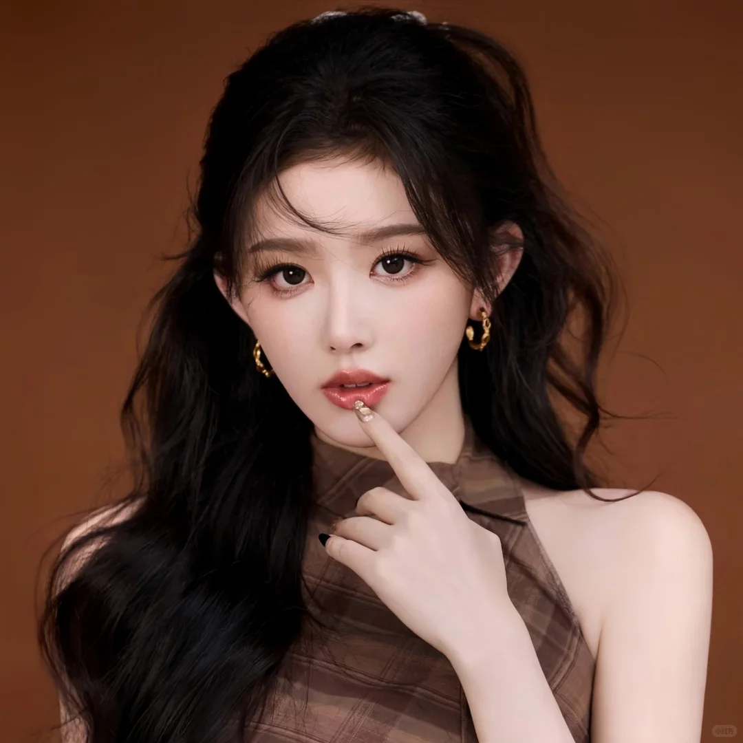 𝑾𝒆𝑪𝒉𝒂𝒕女头 | 孔雪儿