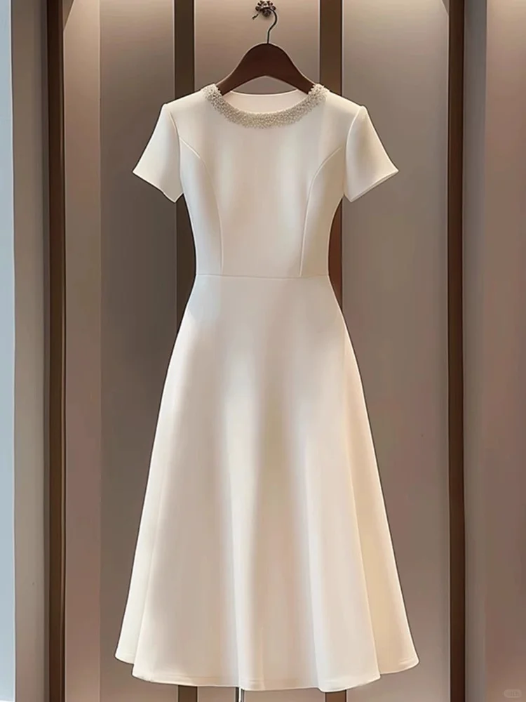 👑一件即高级又气质裙子～哥弟白色连衣裙