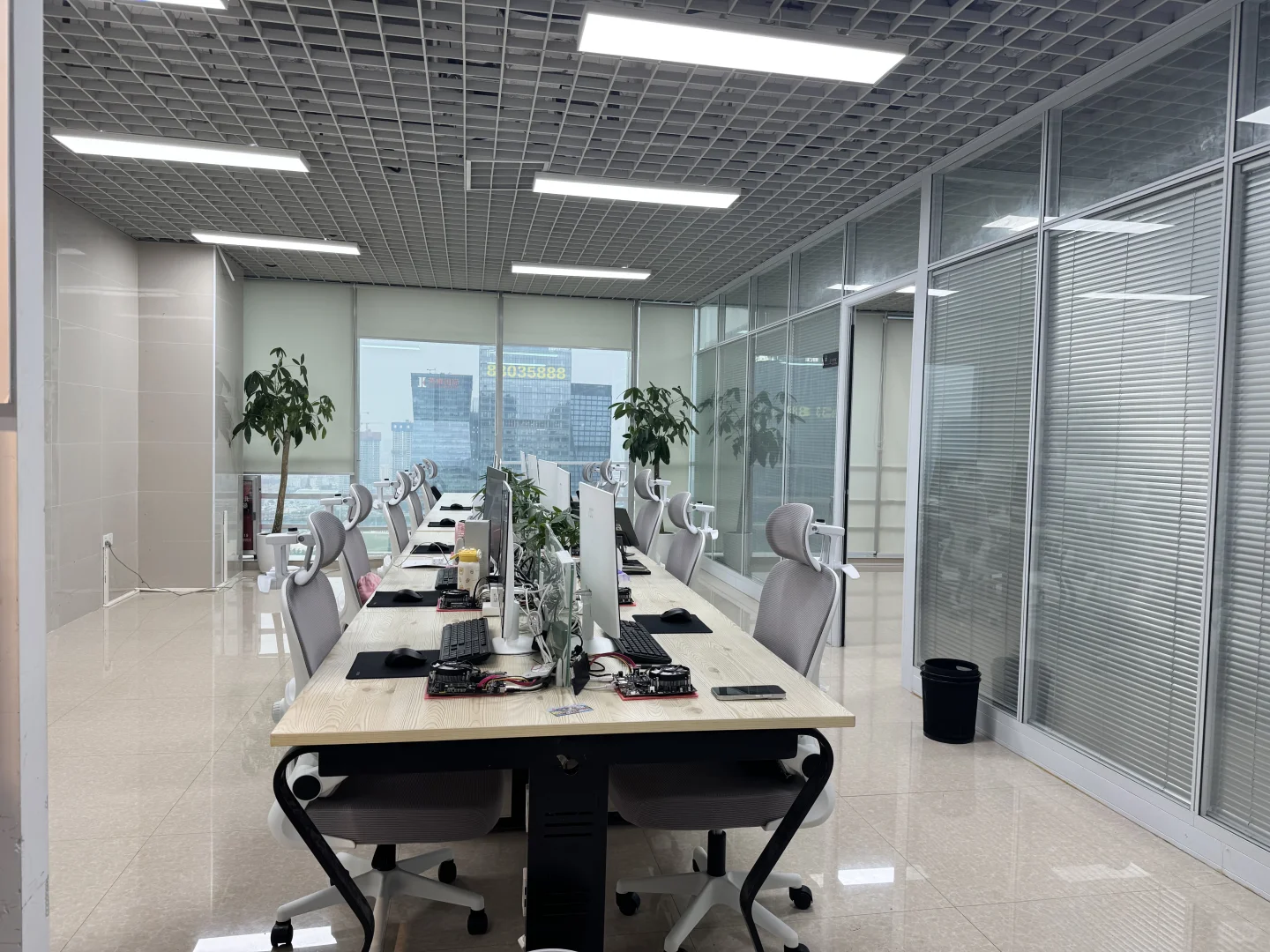 马上有好工作了，快来看！