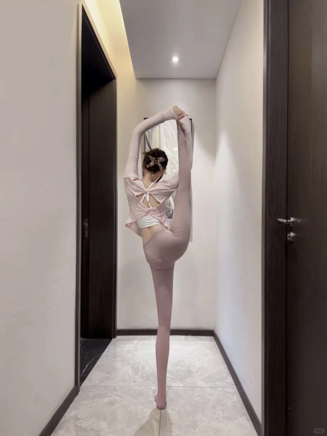 辣妹练瑜伽的快乐谁懂啊~🥰