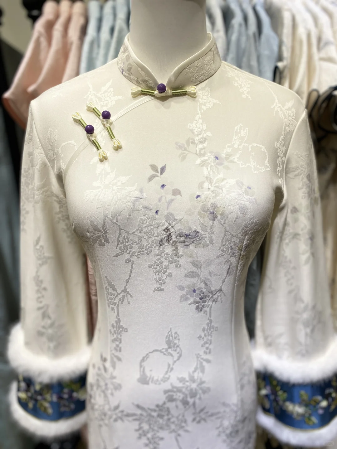 天津滨江道百元旗袍店~买啦两件开心