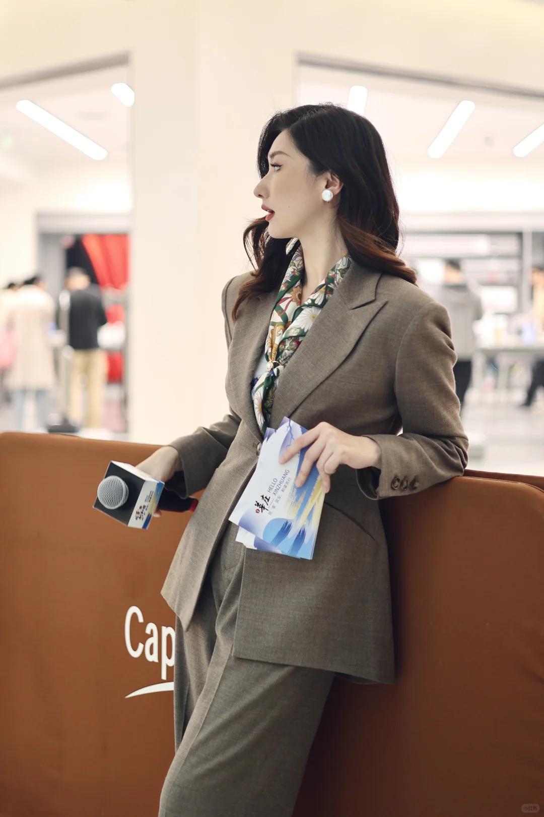 职场日常🎤早班主持人穿搭～还得是套装好看！