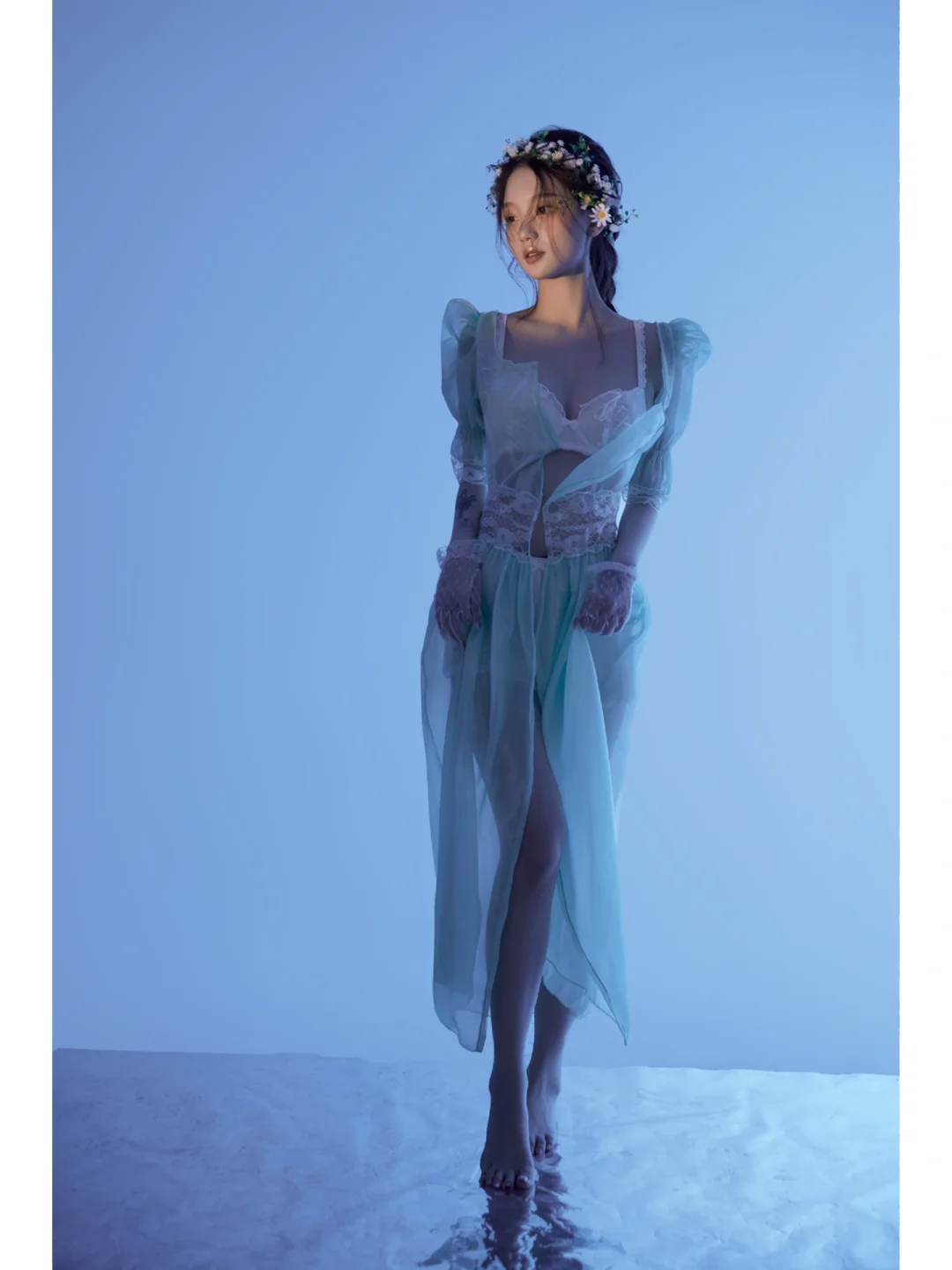 朦胧中的小性感🦋少女私房写真