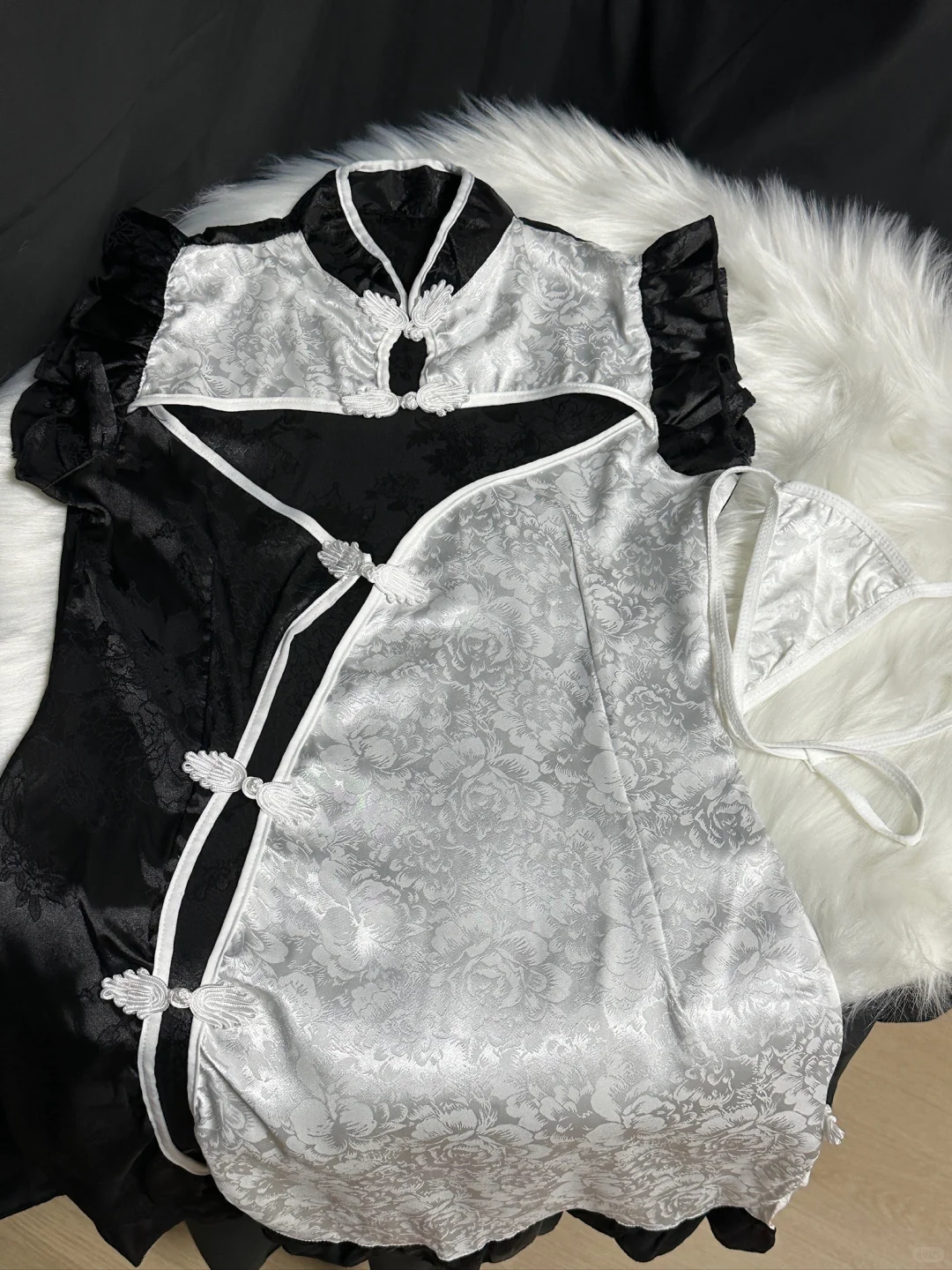 谁懂啊！！这套新中式旗袍杀疯了！！