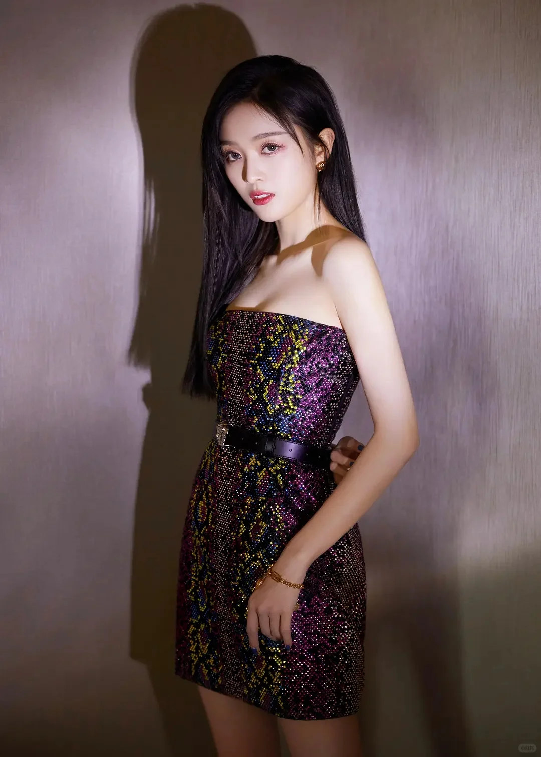 吴宣仪性感短裙写真