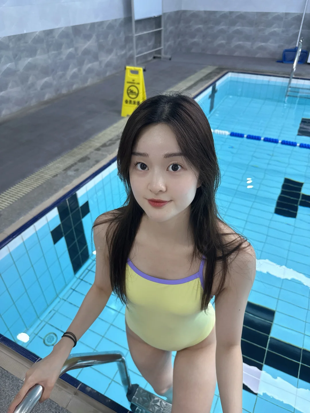 我会游泳🏊‍♀️你去救你妈吧