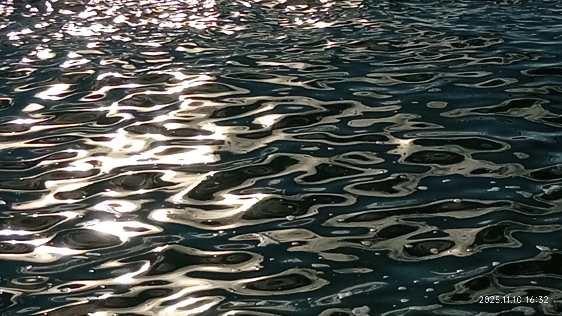 我们都是天使小女孩