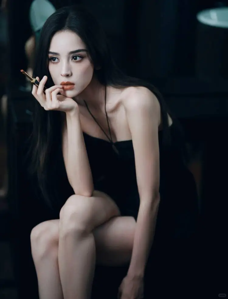 冷艳的女生——古力娜扎