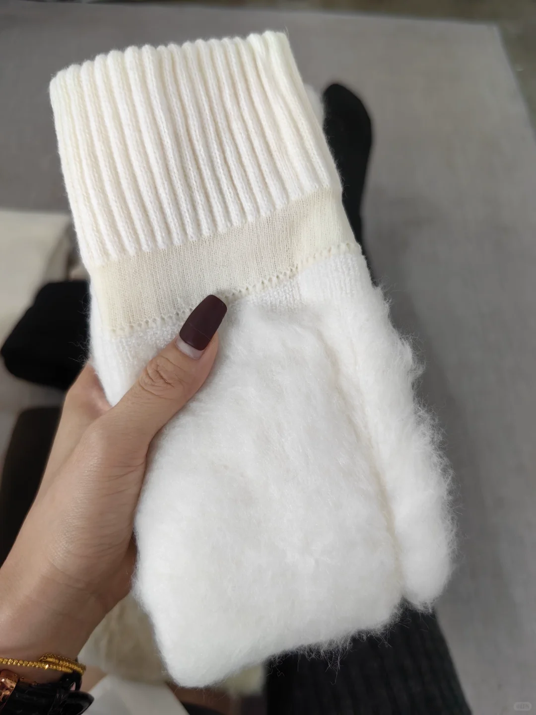 谁懂呀！被00后同事买爆的月子袜热ku🥵了