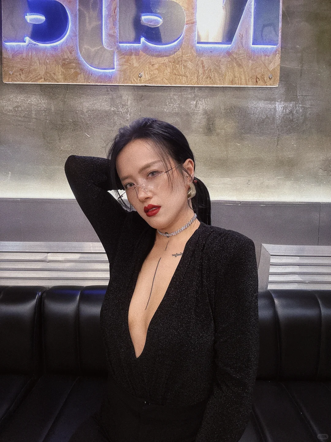 少妇姐姐、微醺的迷离 怎能不爱