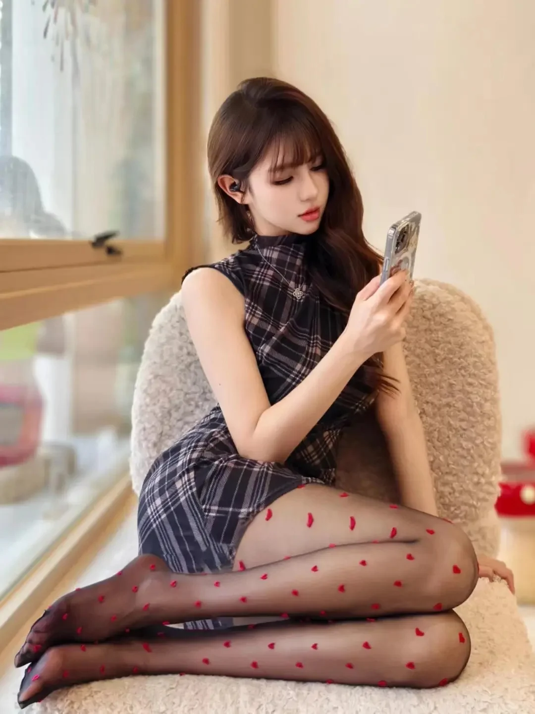 美女7色薄丝+175 大长腿，百变风情，干练妩