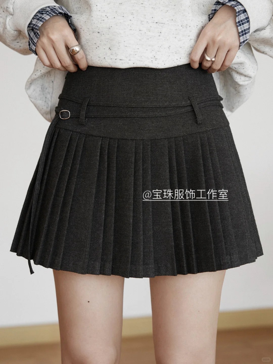 呢料百褶a字短裙女秋季新款半身裙