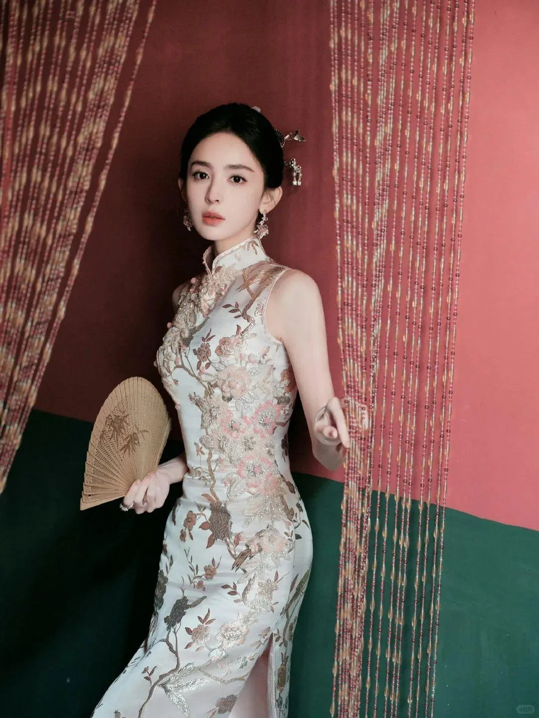 古力娜扎：异域风情的颜值暴击