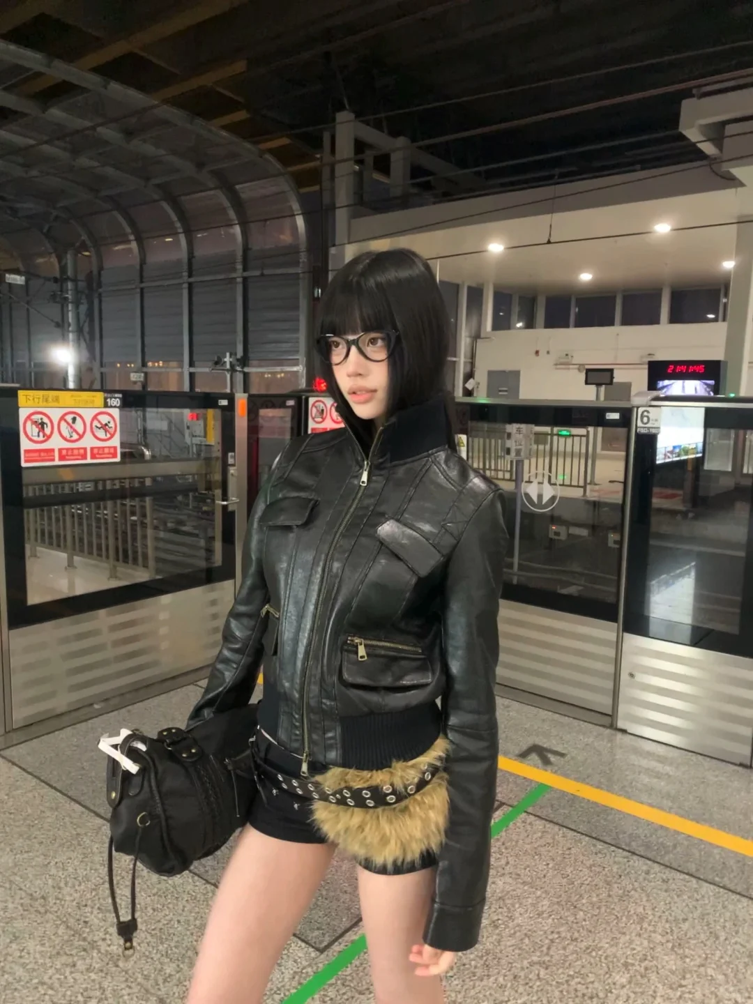 皮衣是辣妹的标配