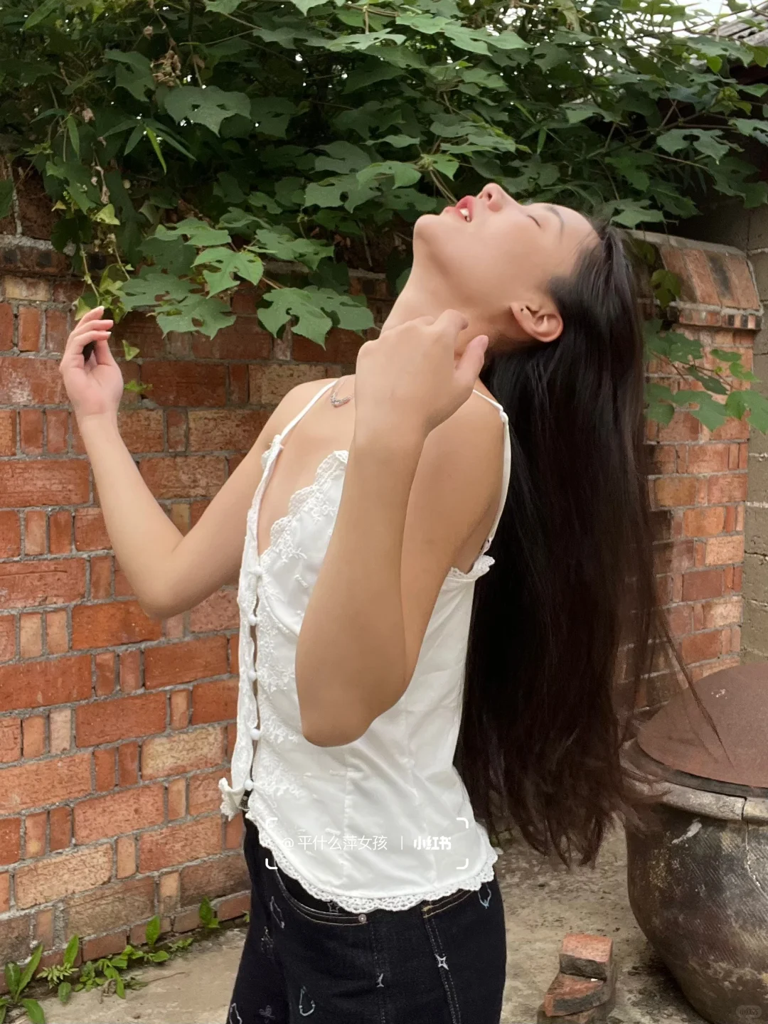 live图 平胸不会影响我向上的生命力