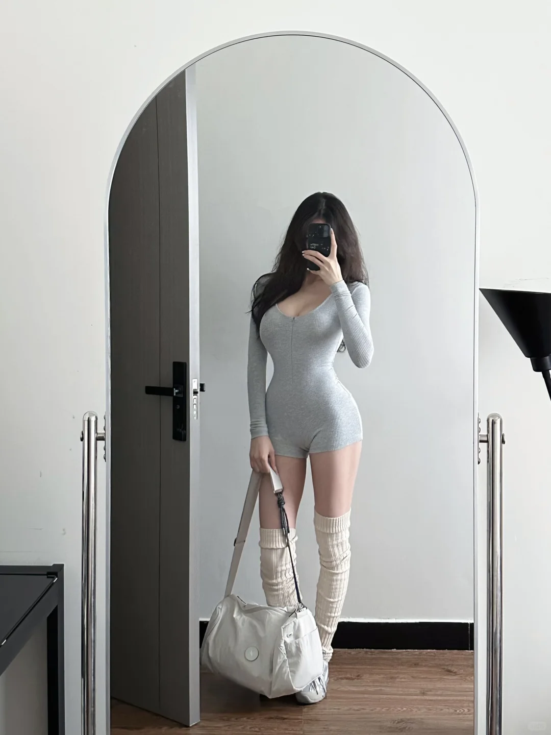 啊啊好爱又瘦又有肉的身材！！