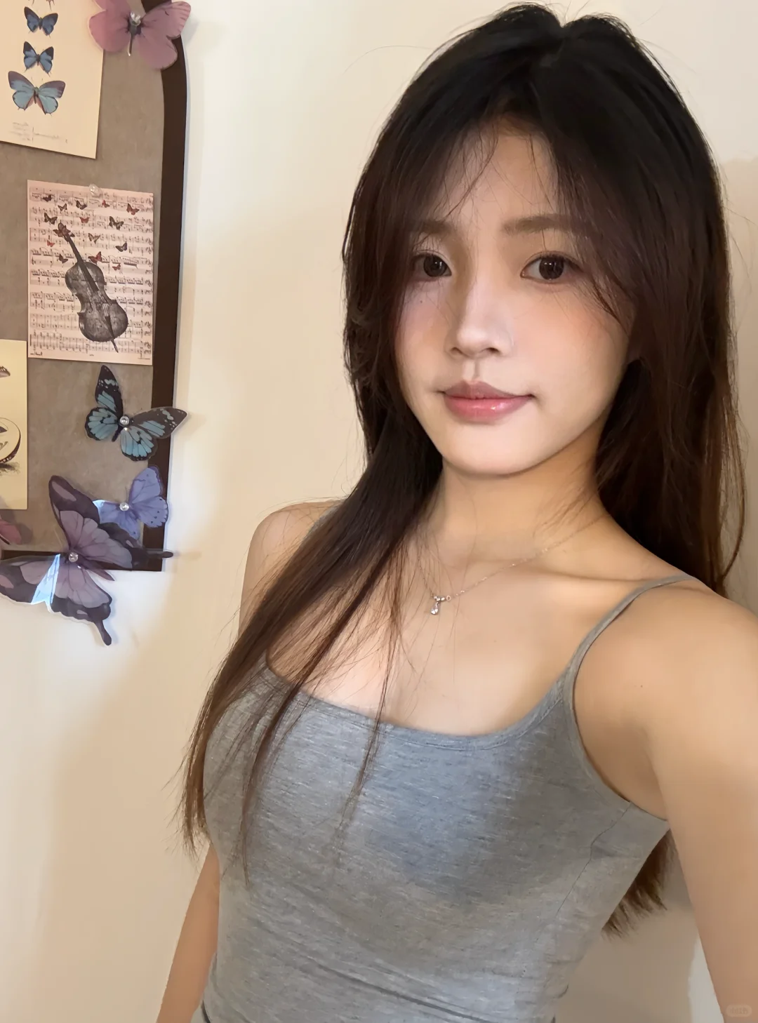 灰色吊带 ₍ᐢ..ᐢ₎ᐝ