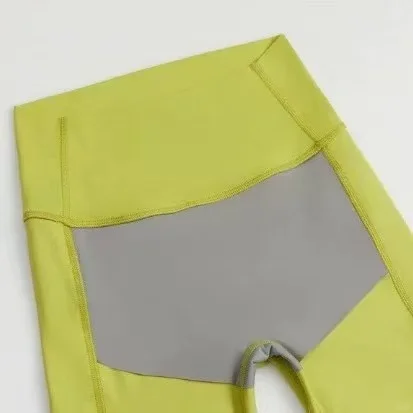 终于找到一条穿上不显尴尬的瑜伽裤了