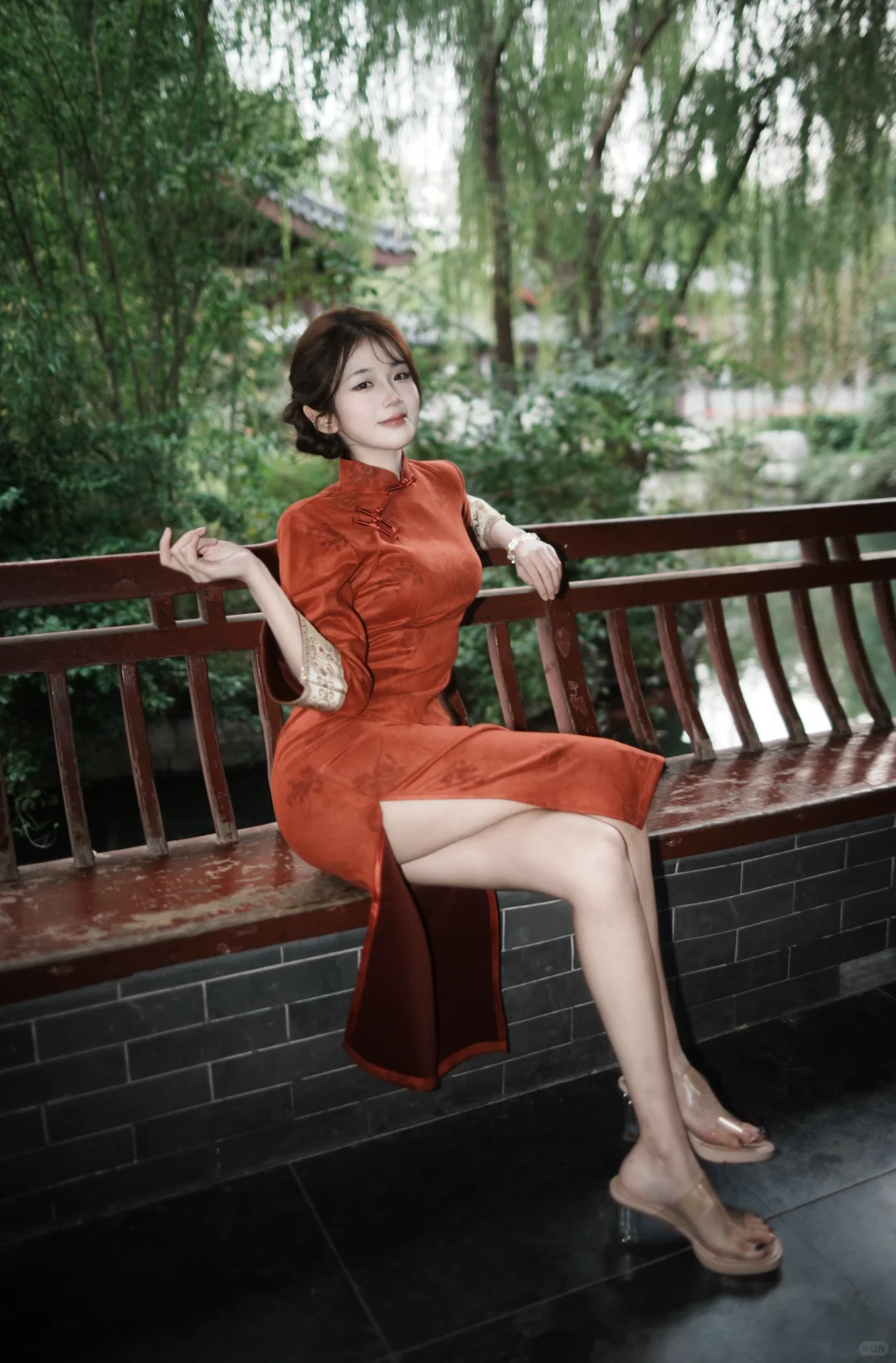 入秋穿旗袍的氛围感绝了！🍂