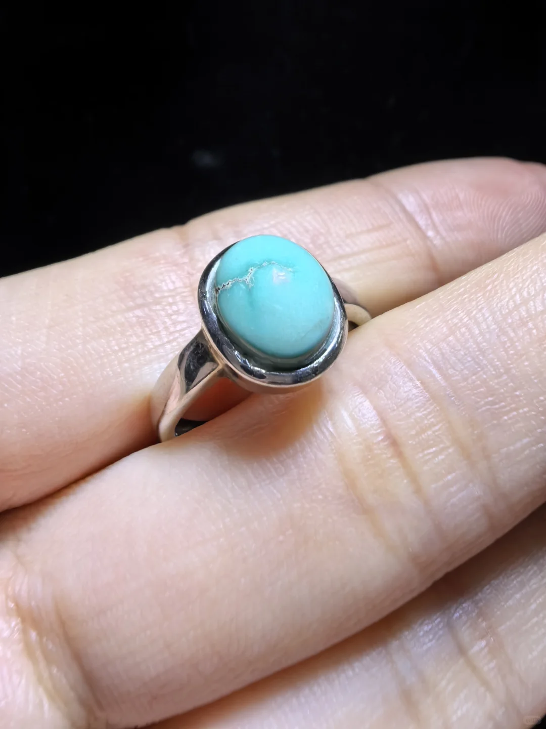 纯天然原矿绿松石高瓷蓝女戒，清新淡雅，精