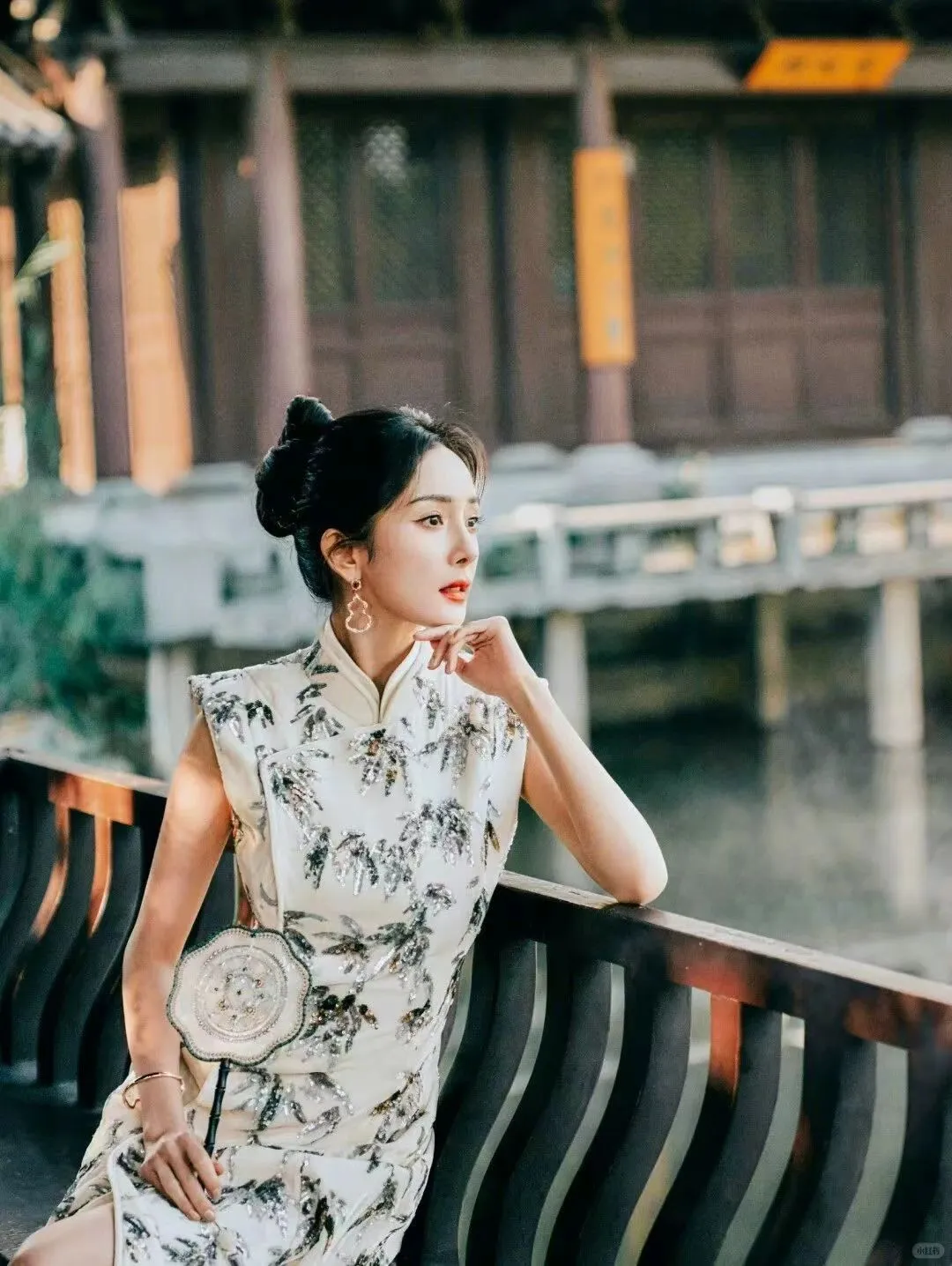 每个女人都应该拥有一件旗袍