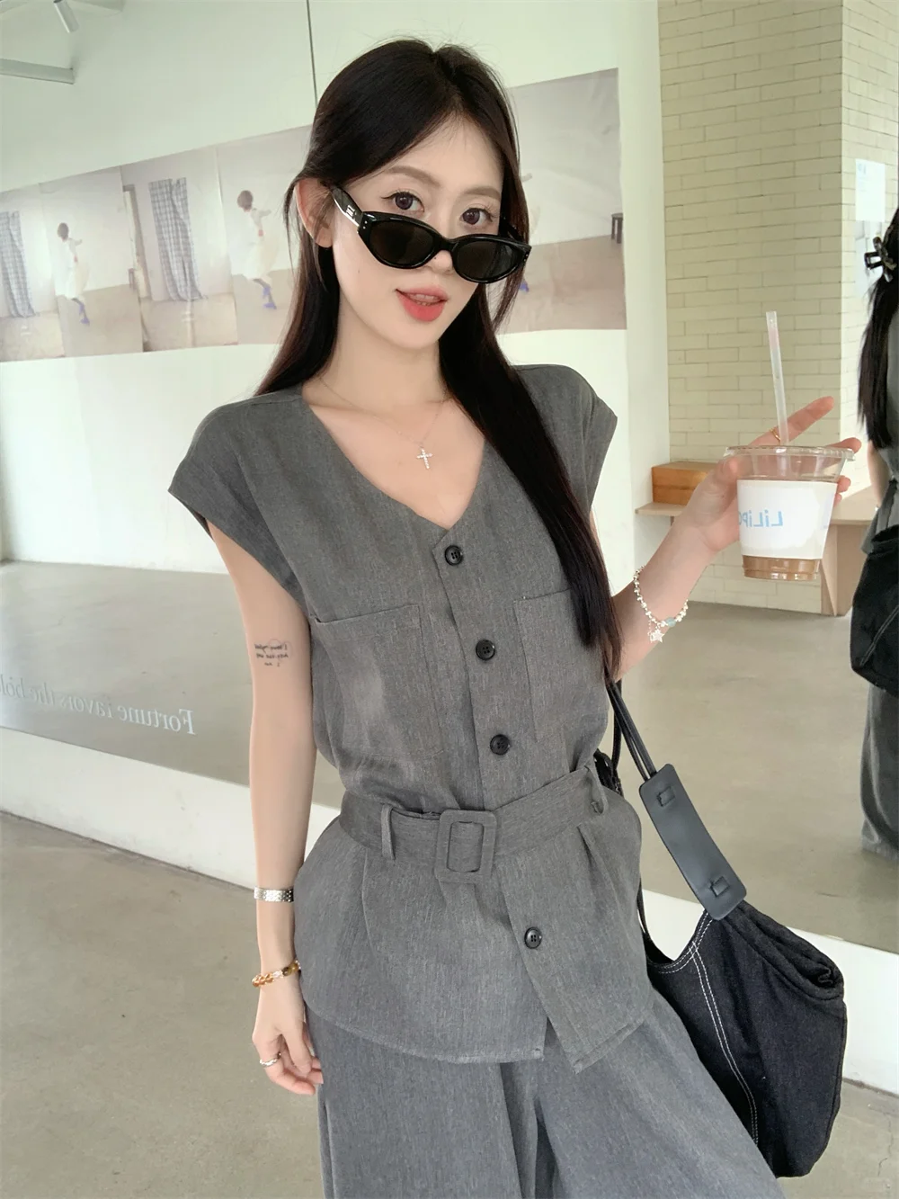 休闲松弛感穿搭来咯！！！气场全开