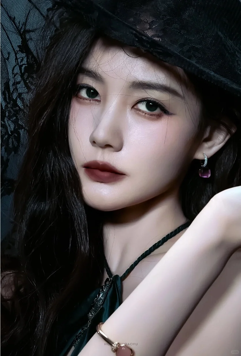 挑战发一百位女明星神图17(李一桐)