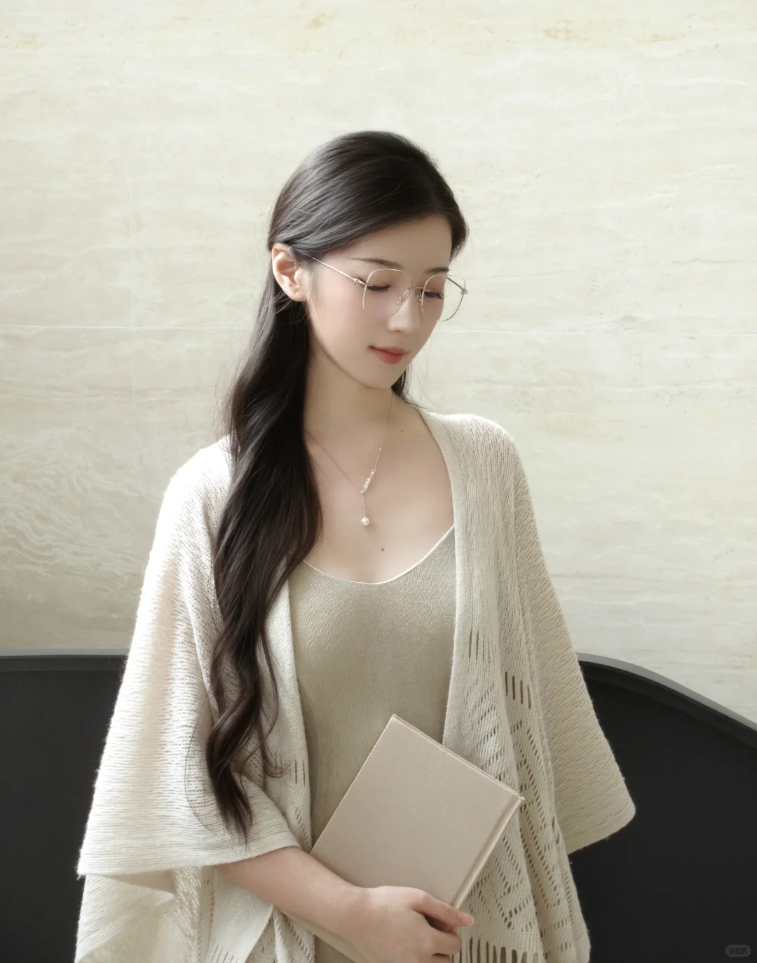 清冷矜贵的书卷气