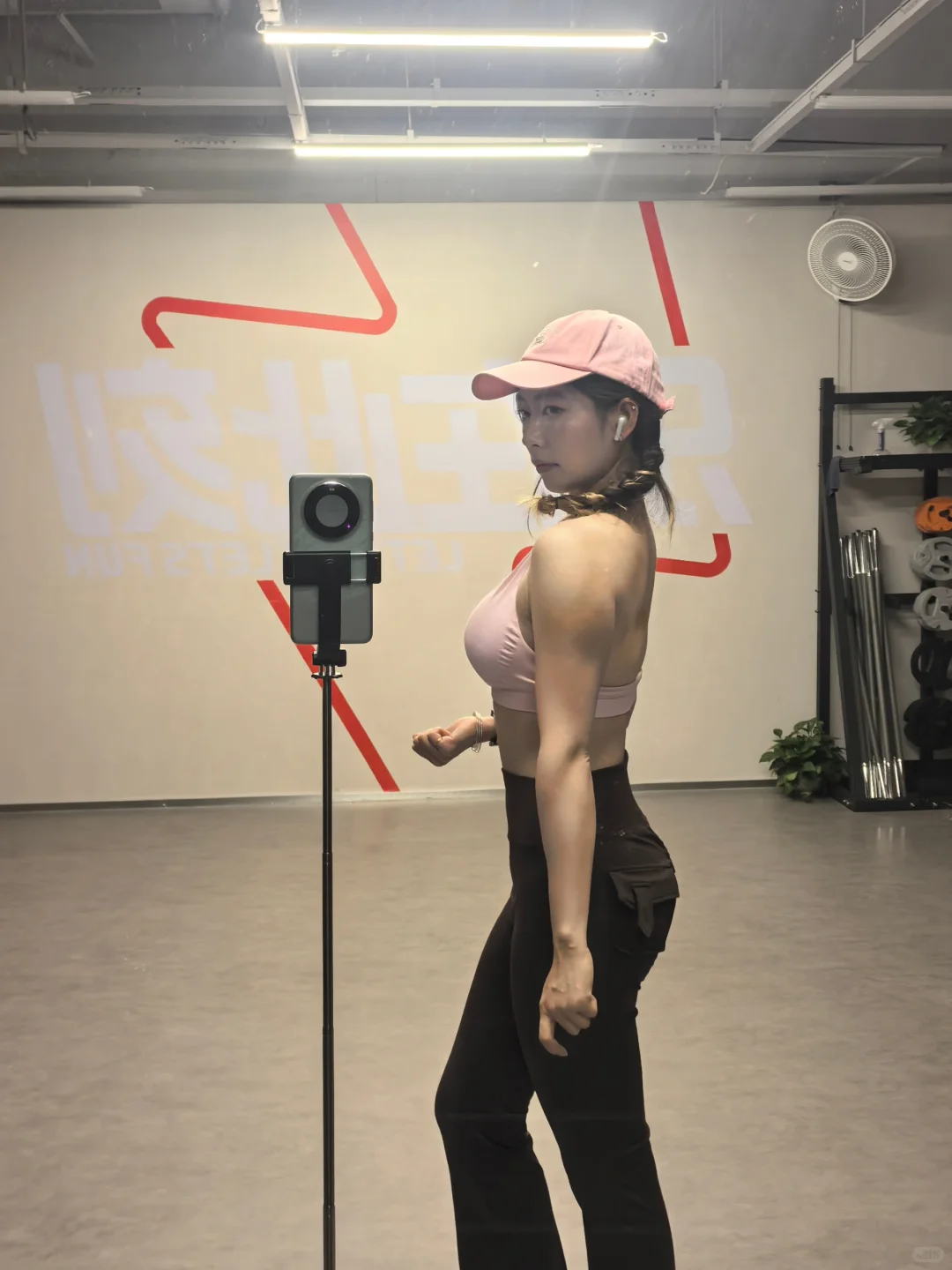 166 55kg｜看起来有训练痕迹吗？？？