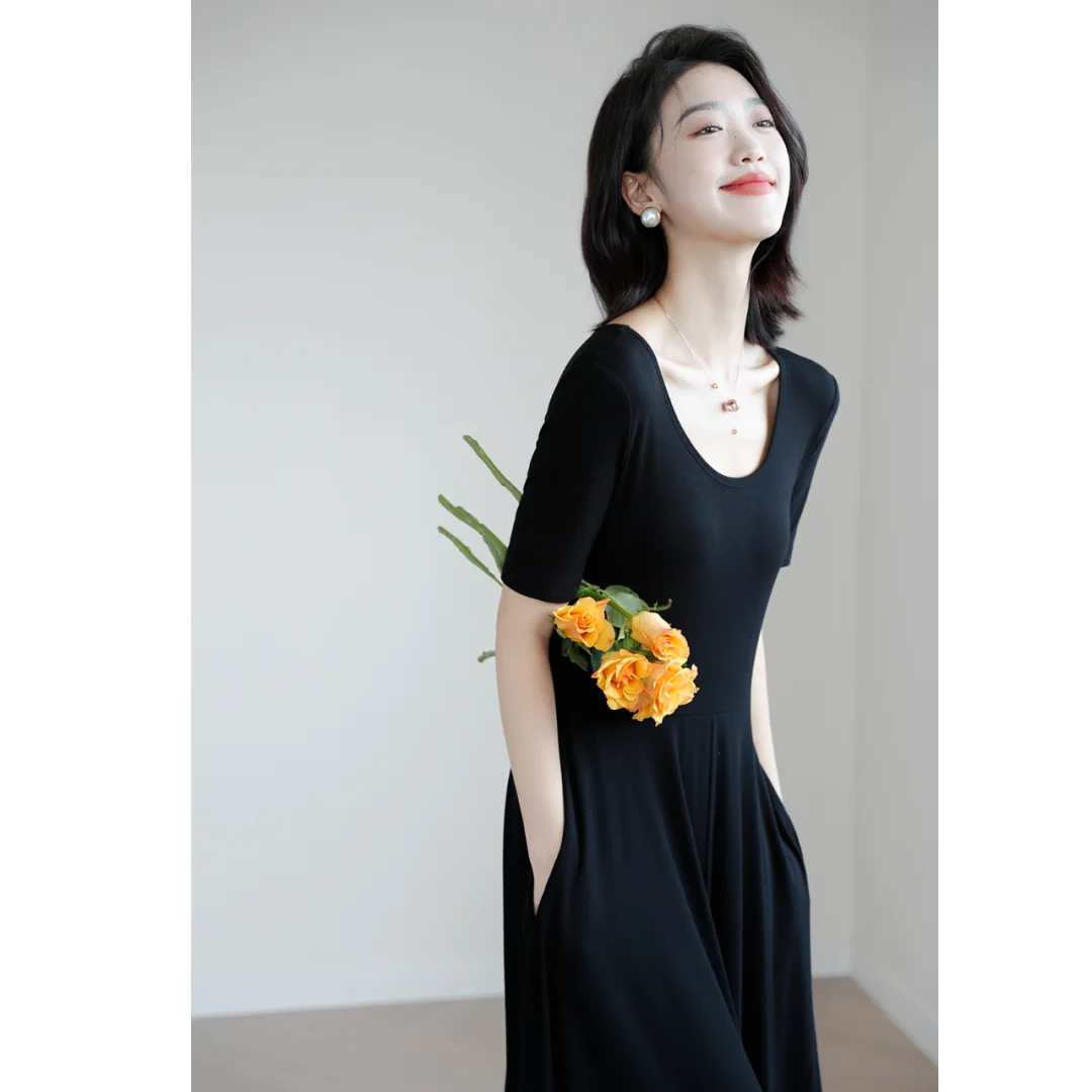 高腰修身大裙摆中长款连衣裙