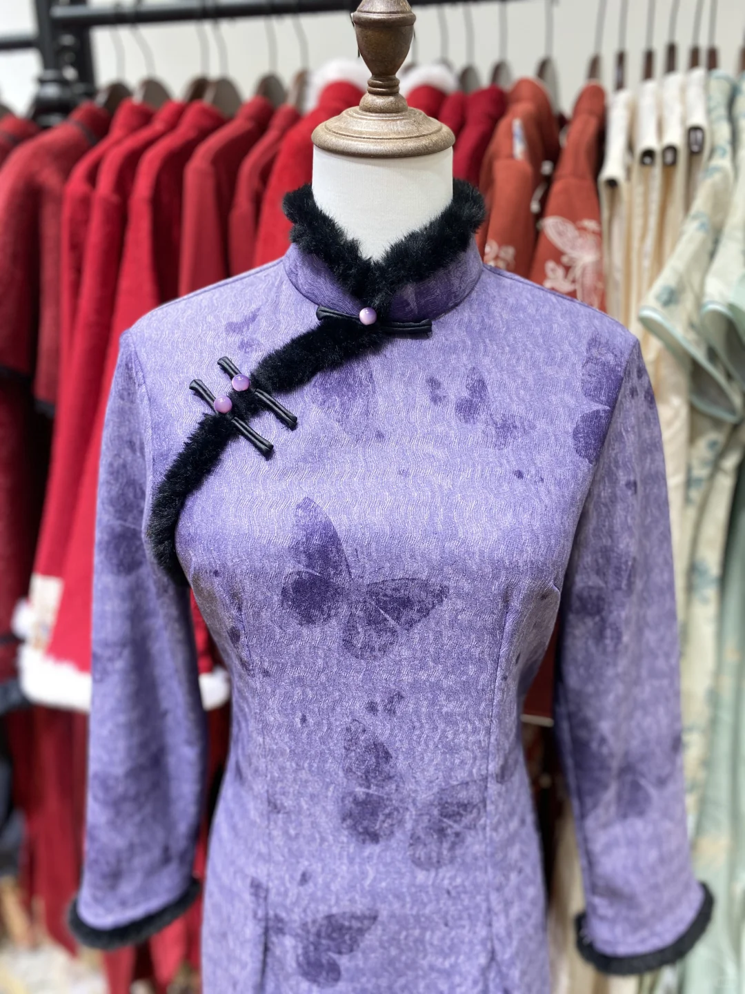 天津滨江道百元旗袍店~买啦两件开心