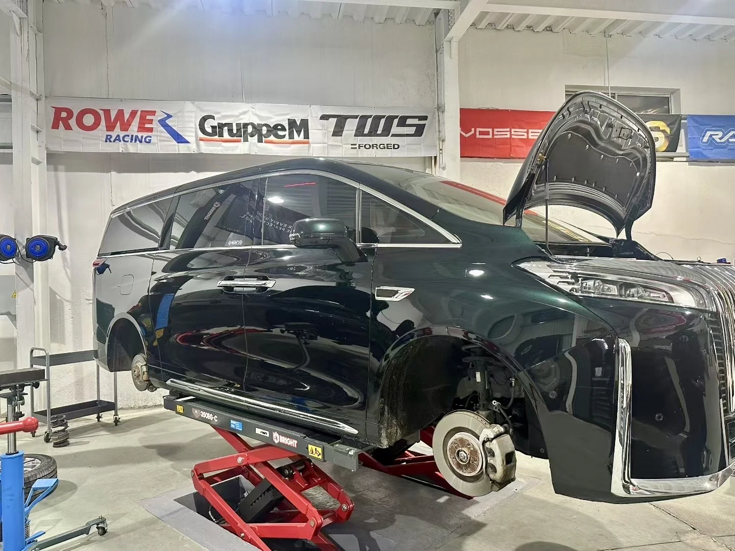 魏派高山AGT 2way氮气避震全国首装