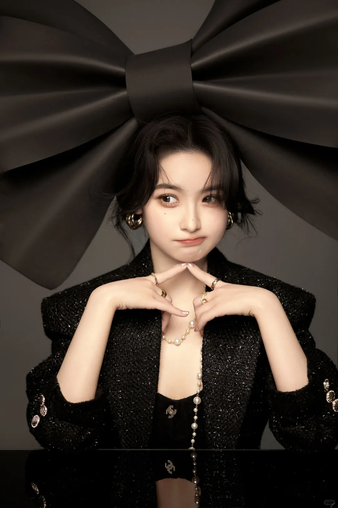 这组性感不低俗的高级黑丝写真，斩男又斩女