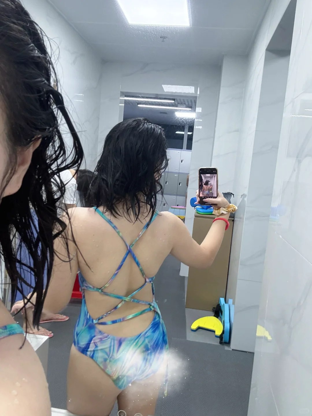 自学游泳第47天｜又来泡泳池啦！