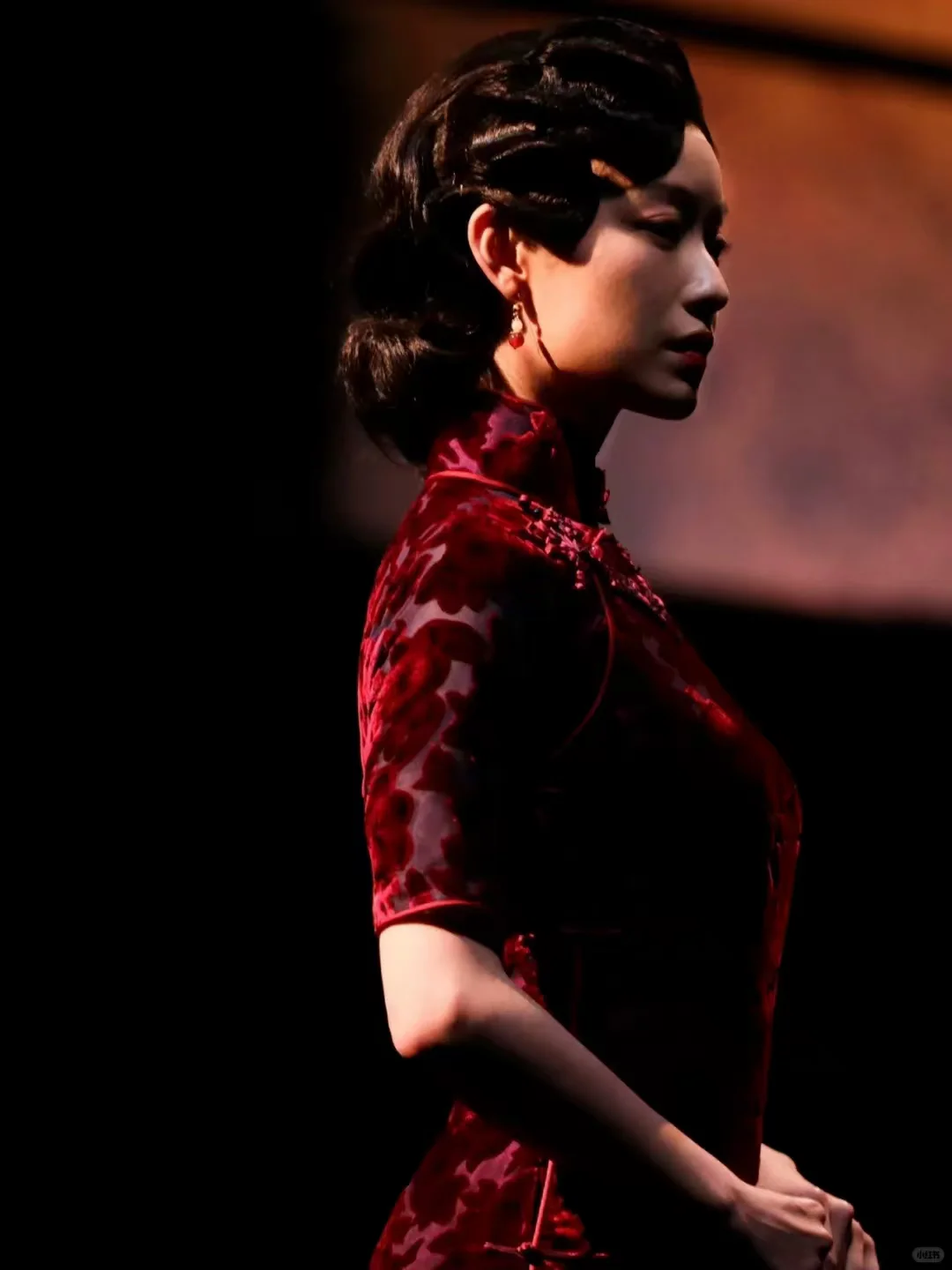 每个女人都应该拥有一件旗袍