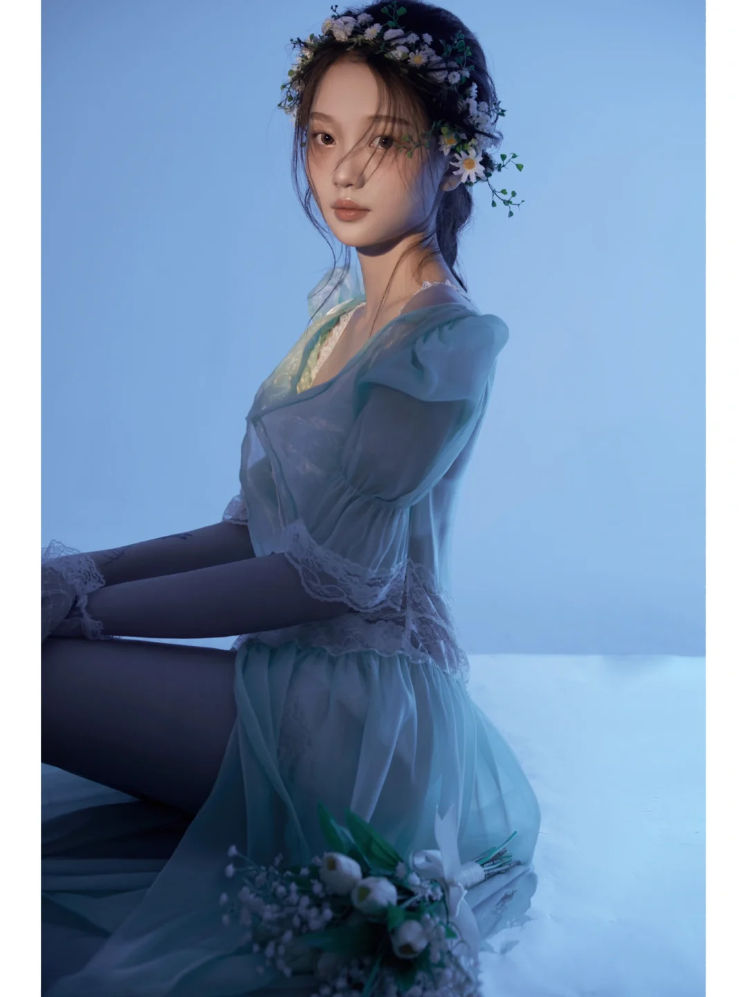 朦胧中的小性感🦋少女私房写真