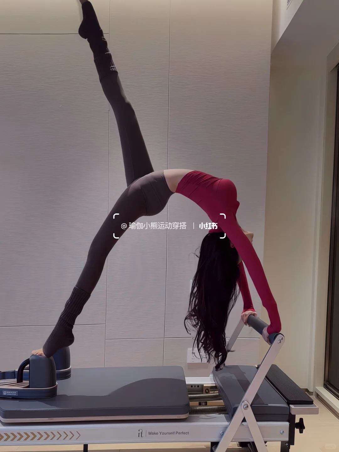 新年瑜伽穿野莓色，好运自然来！