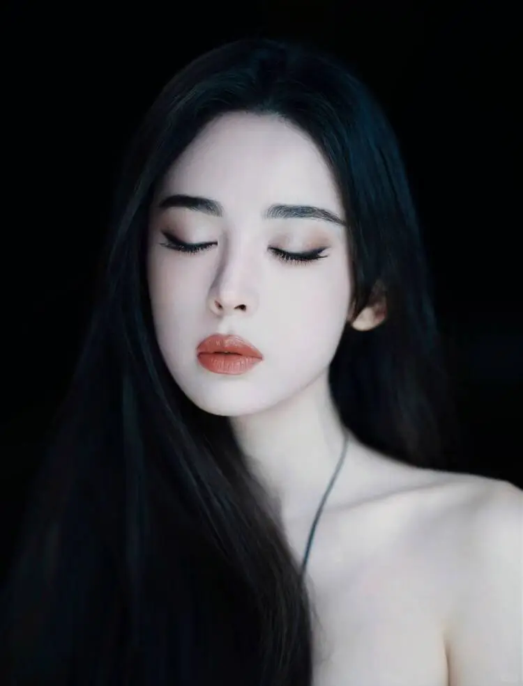 冷艳的女生——古力娜扎