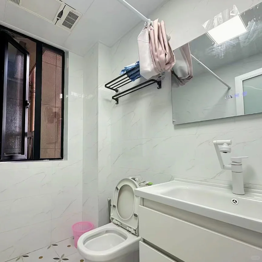 个人转租万科城市之光一室一厅一厨一卫月付