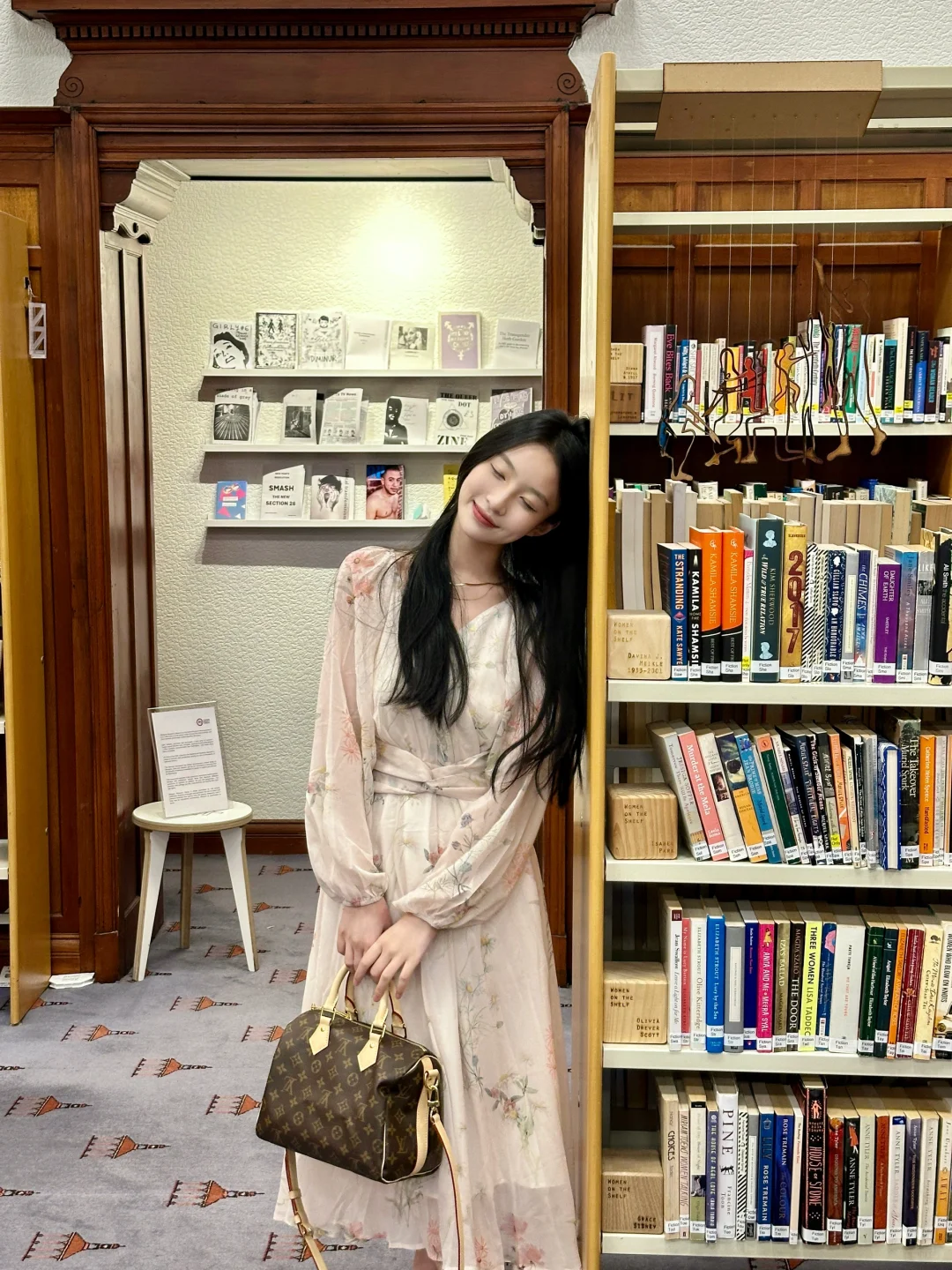 朋友说这身好少妇