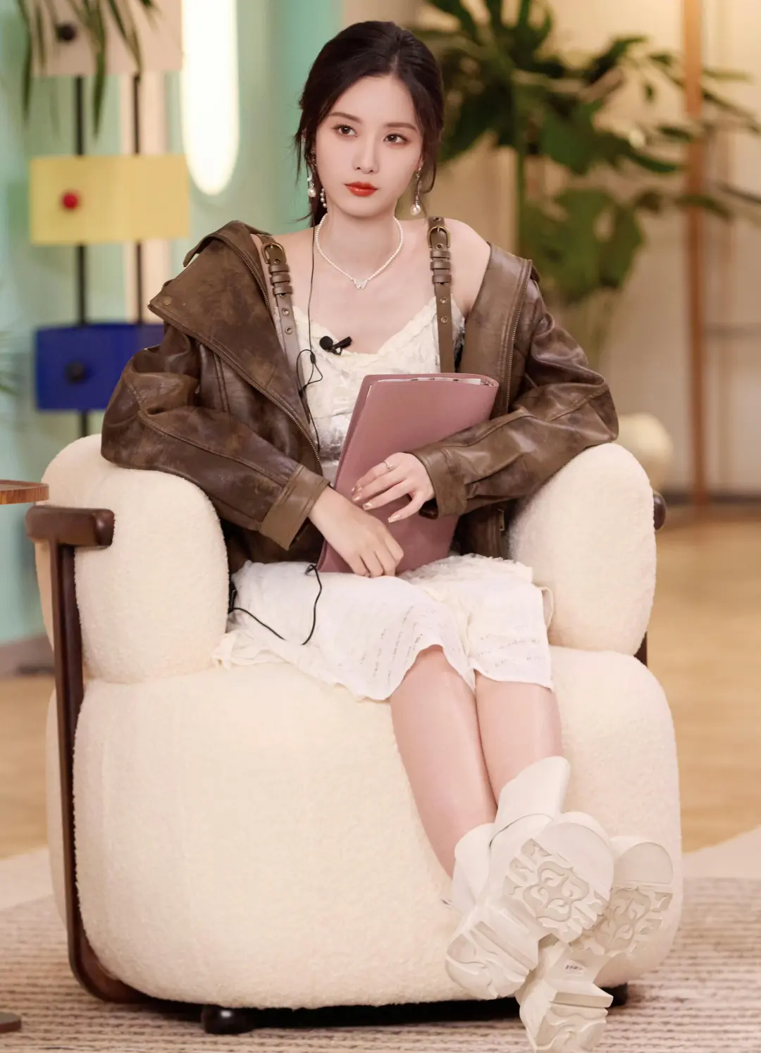 [美女简介＆绝美图片18张-徐艺洋]