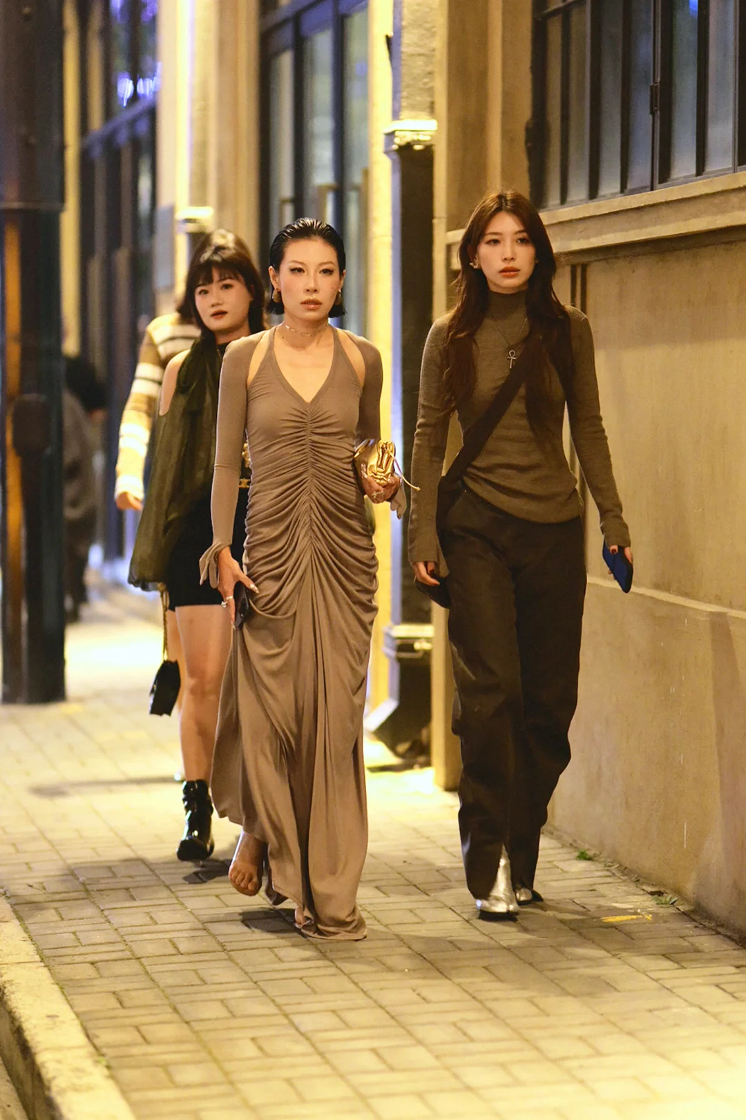 上海街拍/时髦街头美一帧