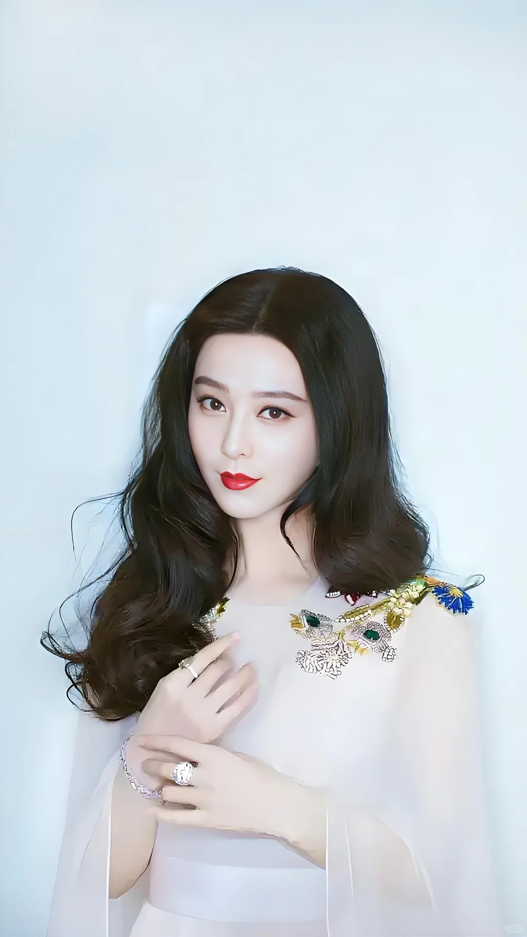 我就说范冰冰的容颜是倾国倾城谁赞成谁反对