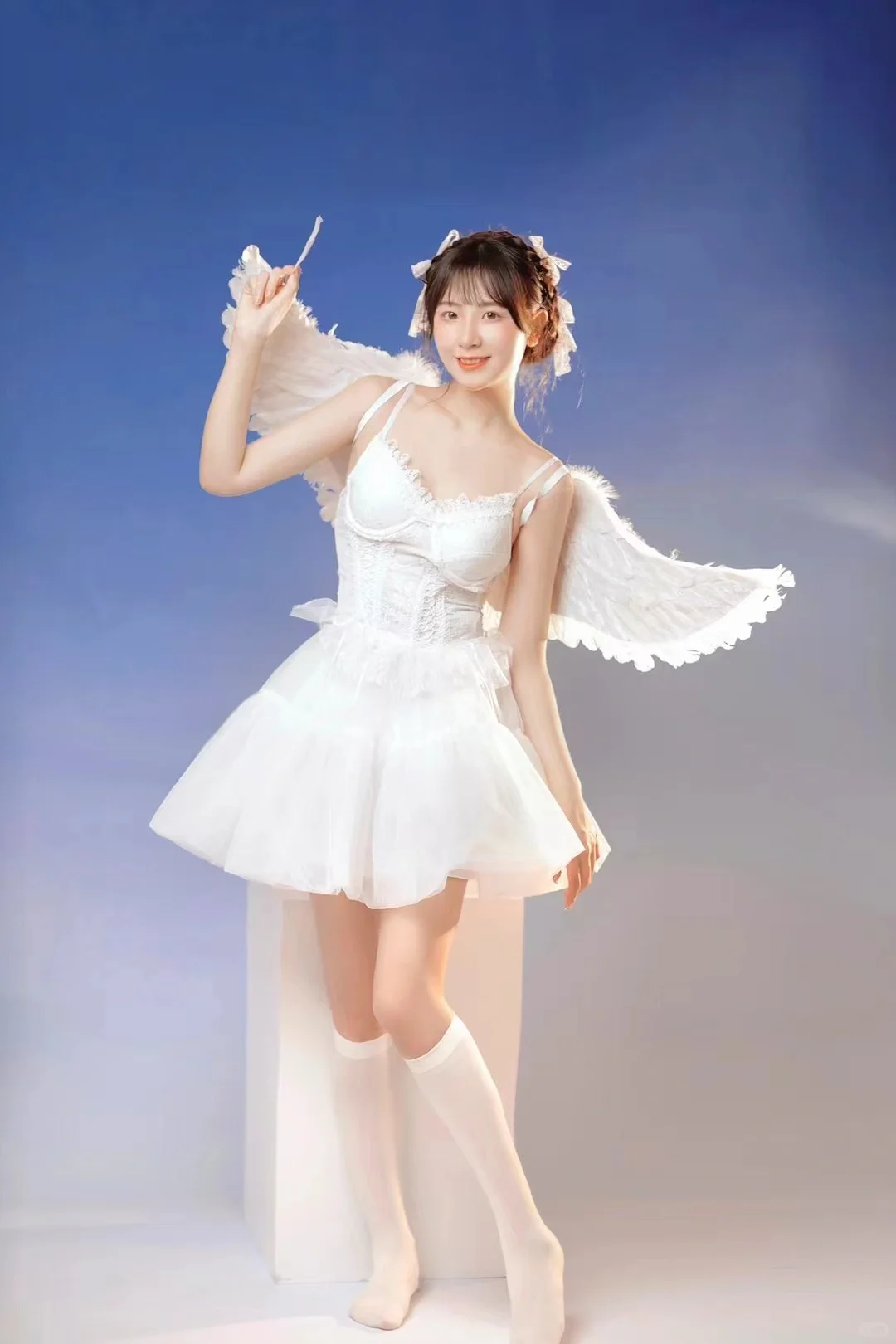 哇 是坠落人间的小仙女啊